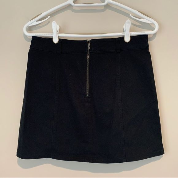 Black Forever 21 Skirt - Picture 3 of 6